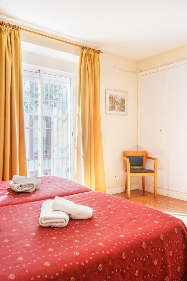 Hotel Carlos V Jerez By Vivere Stays Jerez de la Frontera Bagian luar foto