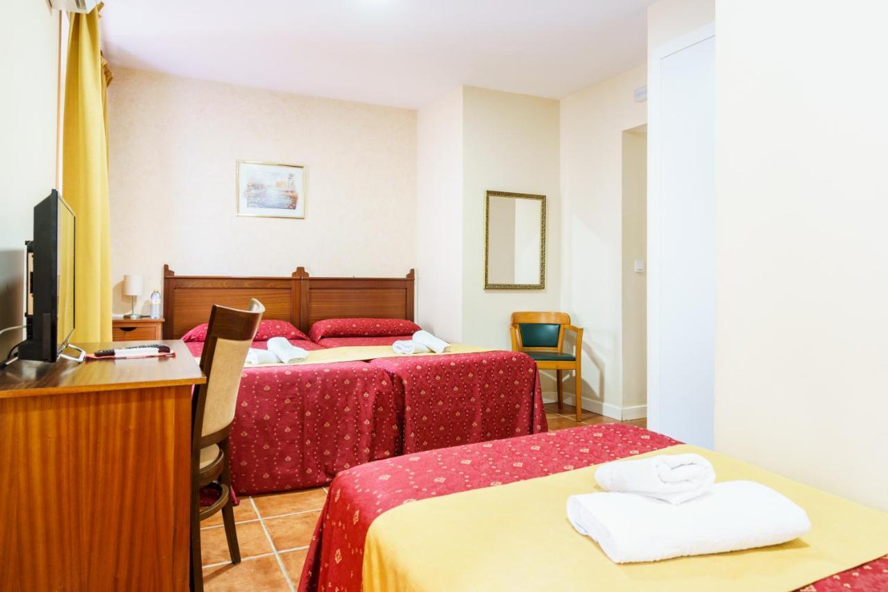 Hotel Carlos V Jerez By Vivere Stays Jerez de la Frontera Bagian luar foto