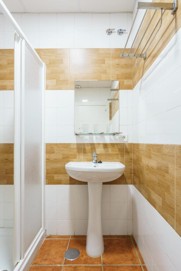 Hotel Carlos V Jerez By Vivere Stays Jerez de la Frontera Bagian luar foto