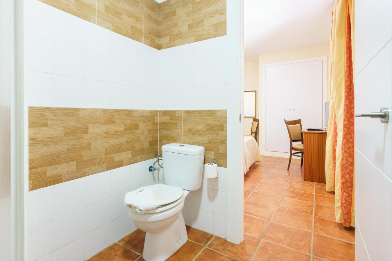 Hotel Carlos V Jerez By Vivere Stays Jerez de la Frontera Bagian luar foto