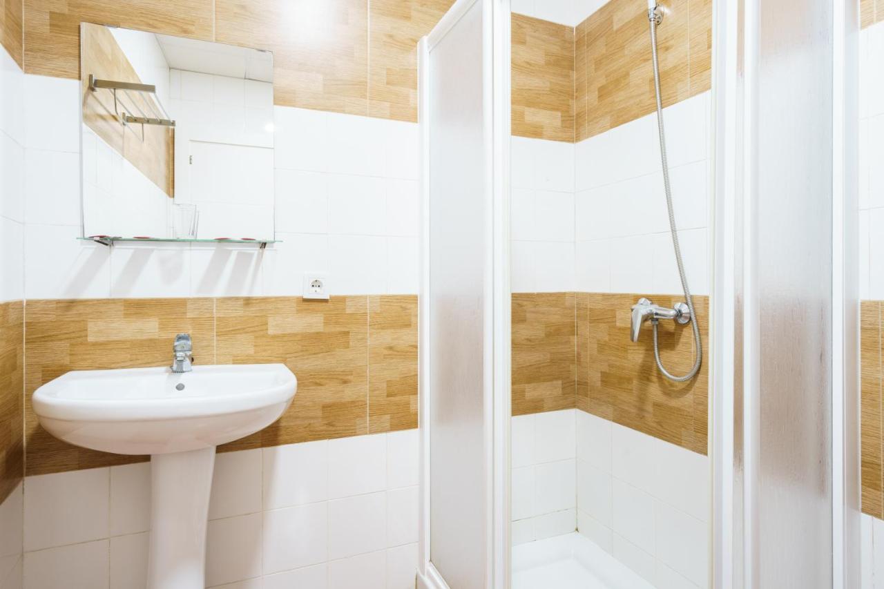 Hotel Carlos V Jerez By Vivere Stays Jerez de la Frontera Bagian luar foto