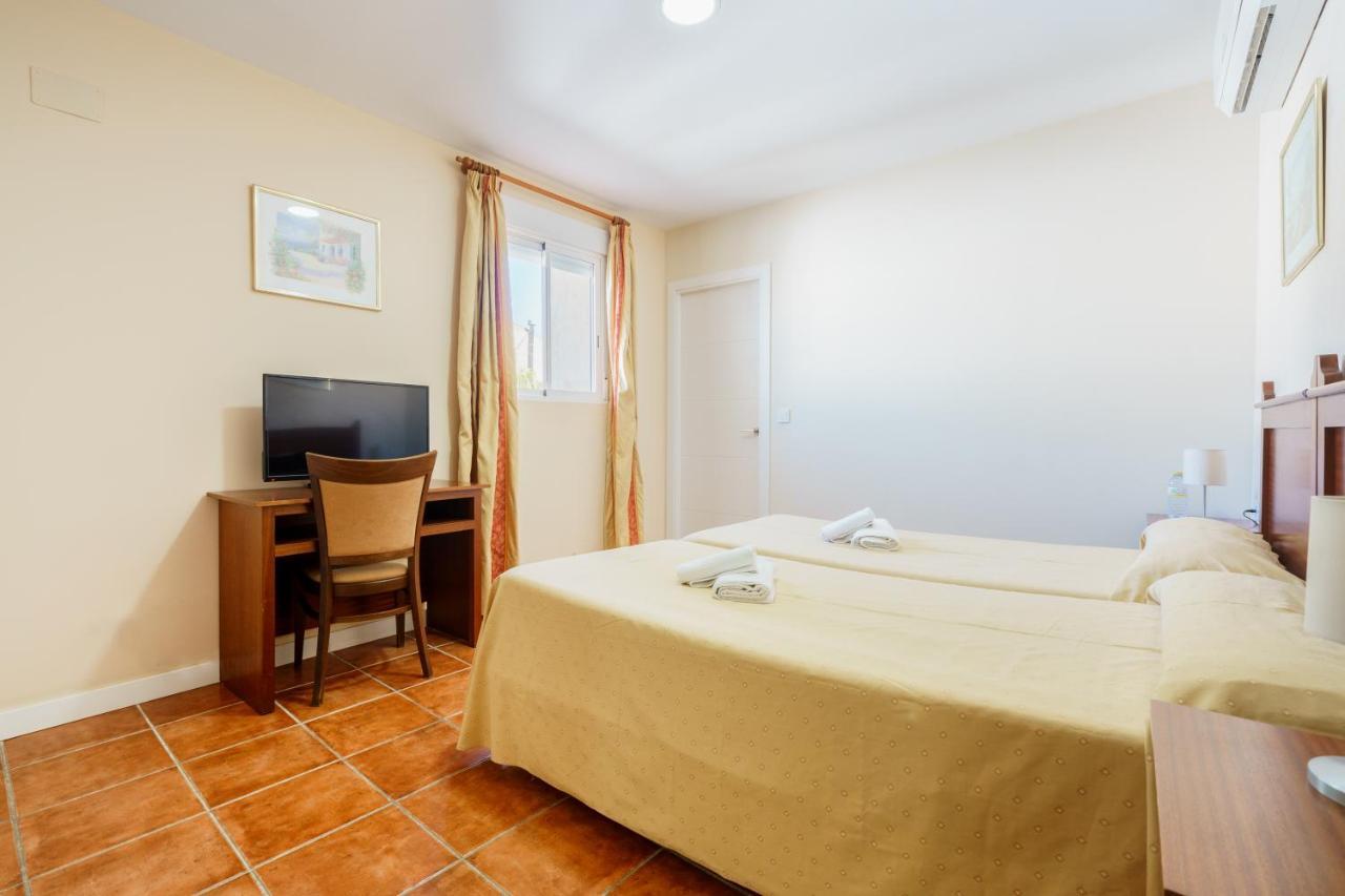 Hotel Carlos V Jerez By Vivere Stays Jerez de la Frontera Bagian luar foto