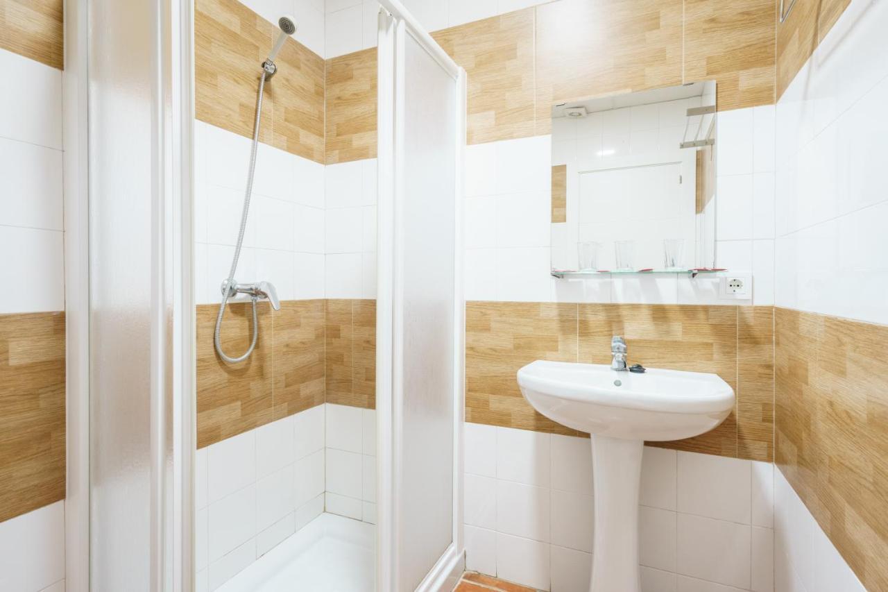 Hotel Carlos V Jerez By Vivere Stays Jerez de la Frontera Bagian luar foto