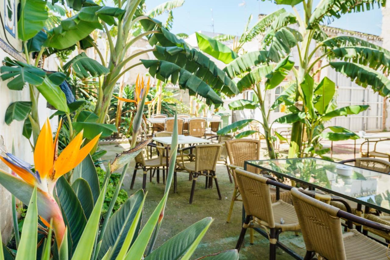 Hotel Carlos V Jerez By Vivere Stays Jerez de la Frontera Bagian luar foto